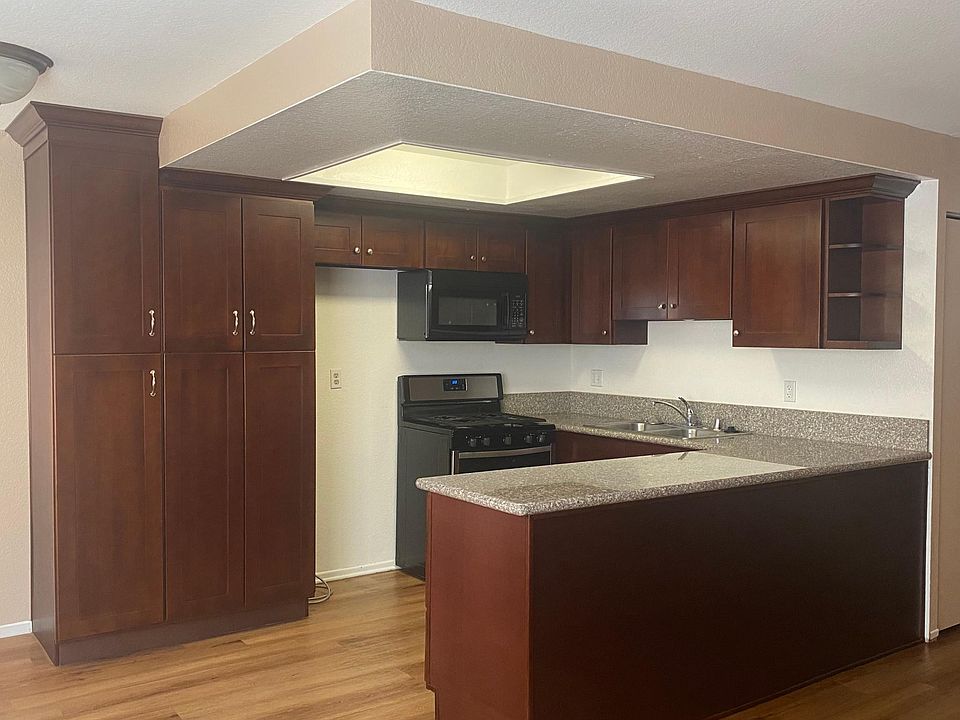 1st image of 1100 Magnolia Ave APT 3