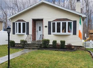 8 Alder Rd, Mahopac, NY 10541