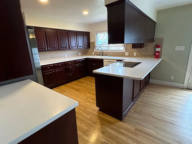 1317 Lexington Rd — Photo 29