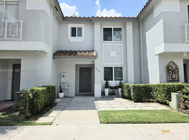 20808 NW 1st St — Photo 17