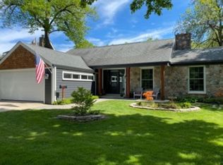 339 E Freistadt Rd, Thiensville, WI 53092