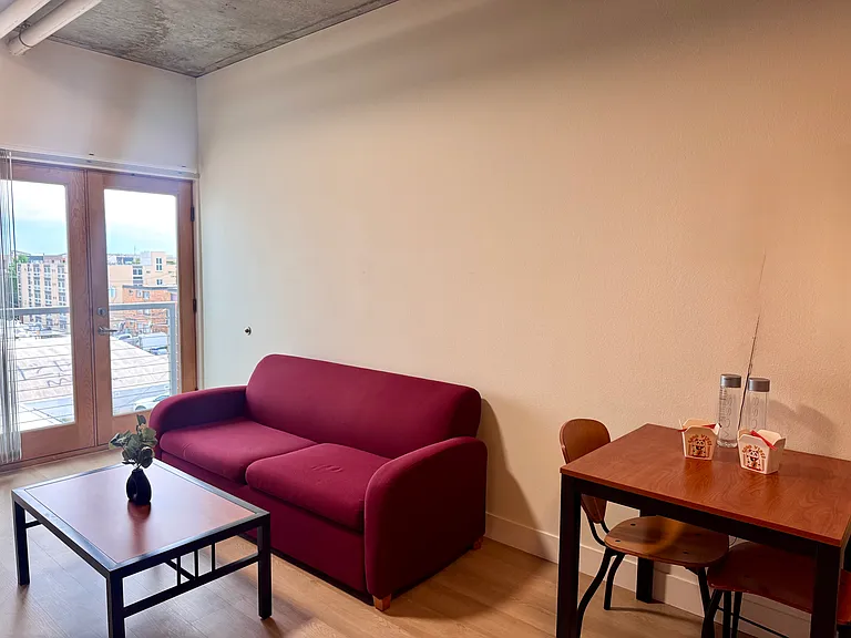 University Lofts — Photo 9