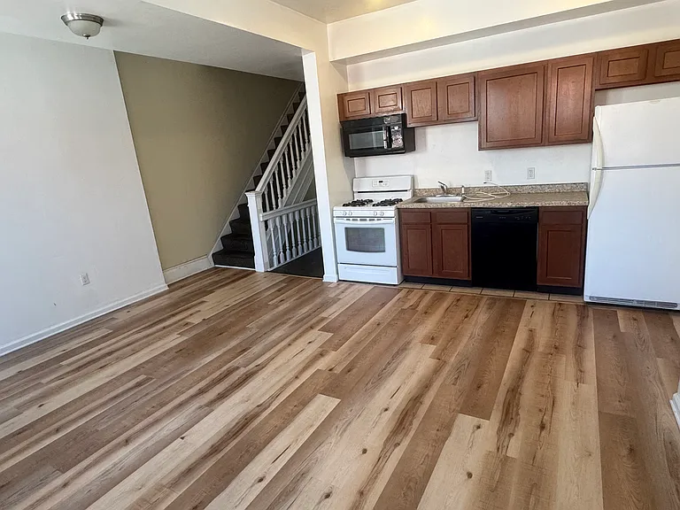 1506 Colwell St #2 — Photo 1