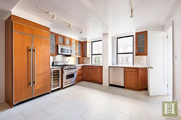 Rented by Halstead Real Estate | media 28