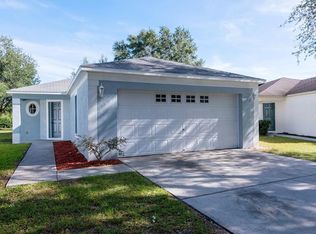 1038 Lake Shore Ranch Dr, Seffner, FL 33584