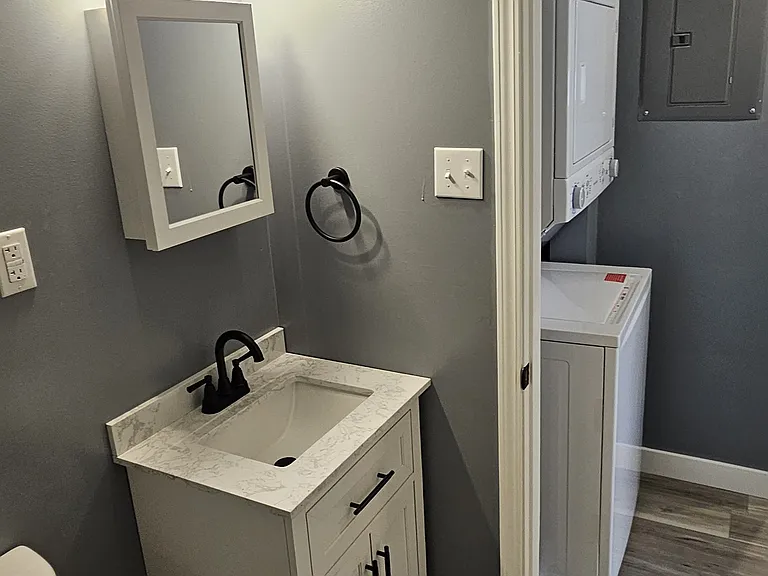 1509 W Worley St #2 — Photo 13