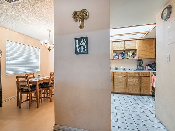 5th image of 618 N Howard St Unit 128