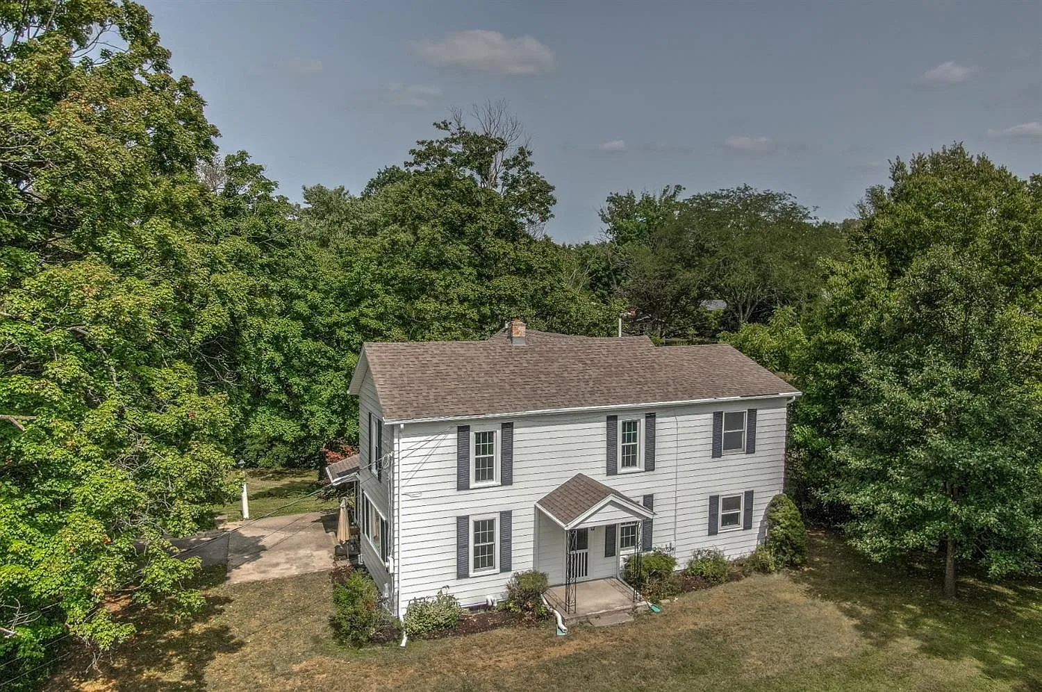 1711 Dix Rd photo 1