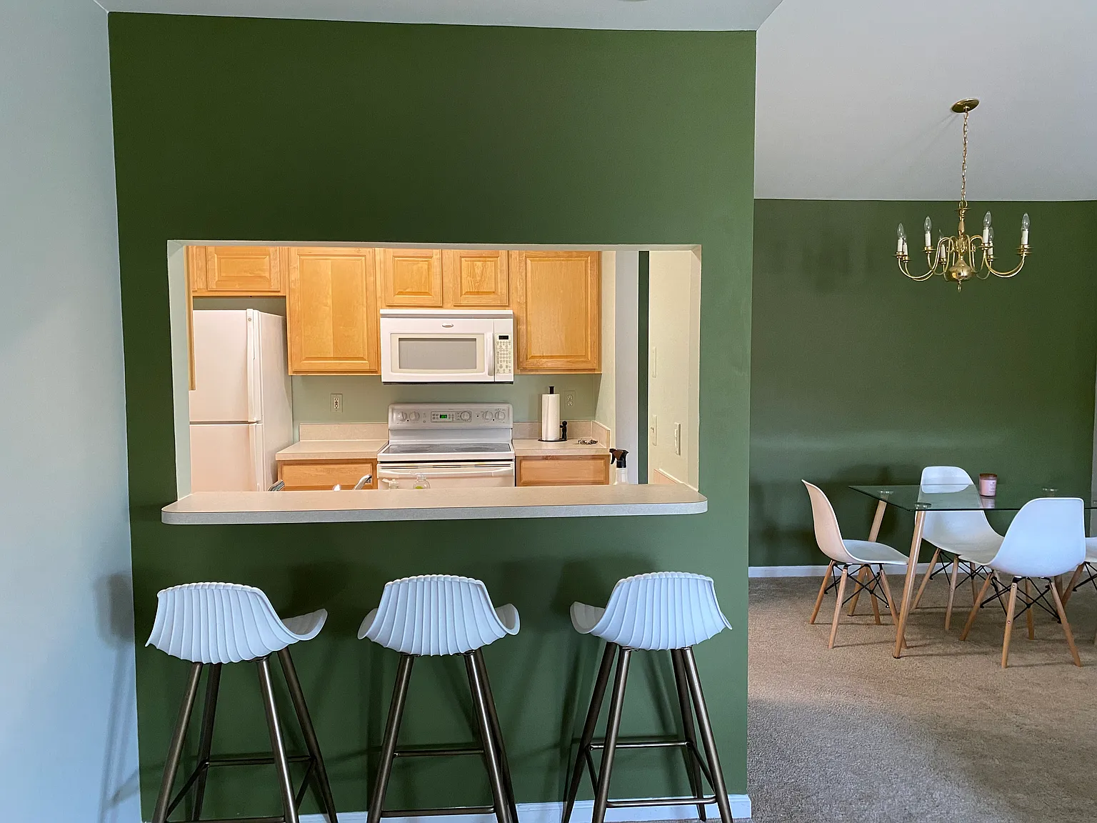 2 bed, 1445 sqft, $2,000 — Photo 2