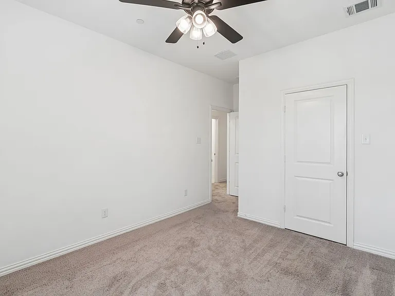 2215 Adena Springs Dr — Photo 17