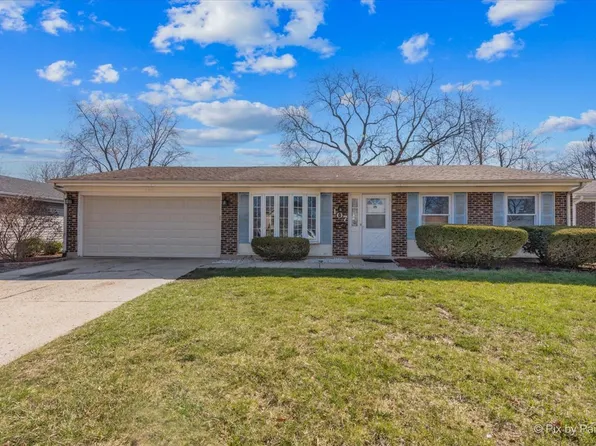 107 Heine Dr, Streamwood, IL 60107