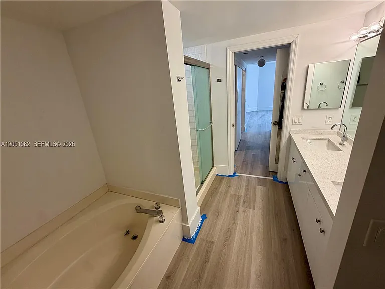 3610 Yacht Club Dr #602 — Photo 12