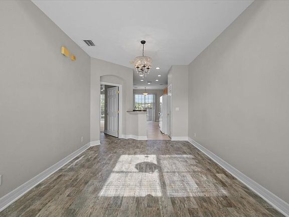 5th image of 539 Hedgewood Dr