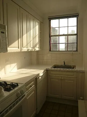 Rented by Classic Marketing- 530 Park1 | media 13