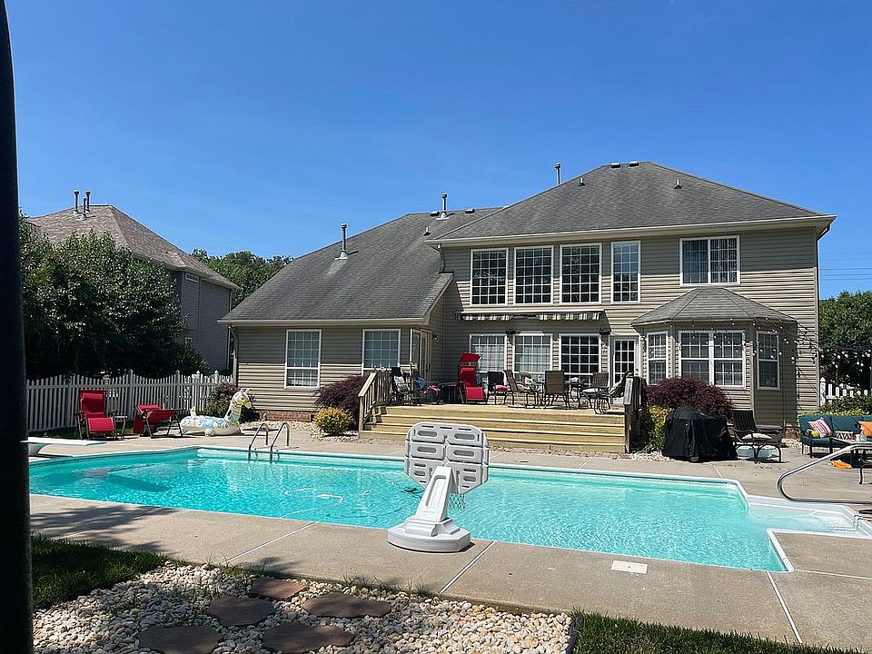 2nd image of 2680 Springhaven Dr