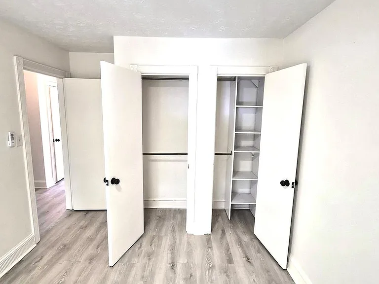 3360 Club Dr #C — Photo 18
