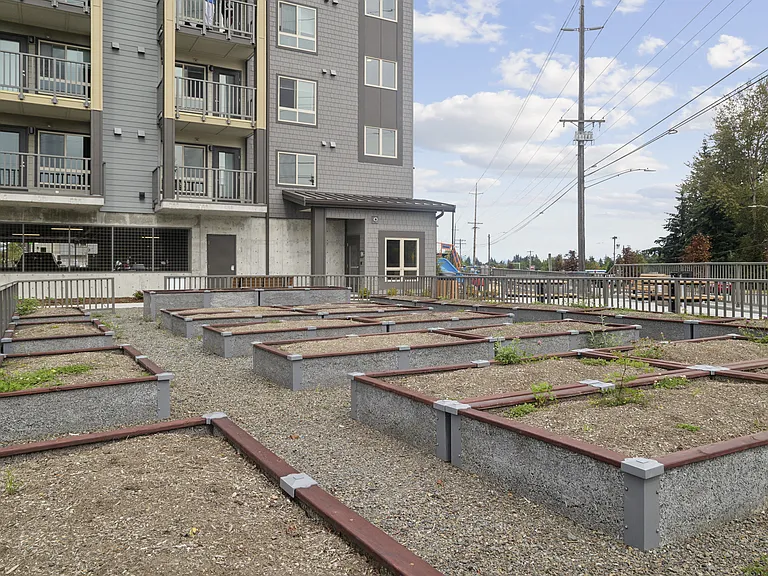 Four Corners Apartments — Photo 18