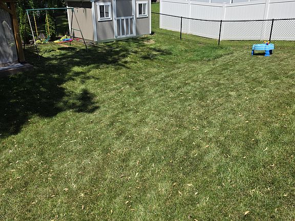 4th image of 14021 Cheshire Ln N