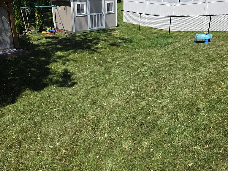 14021 Cheshire Ln N — Photo 4
