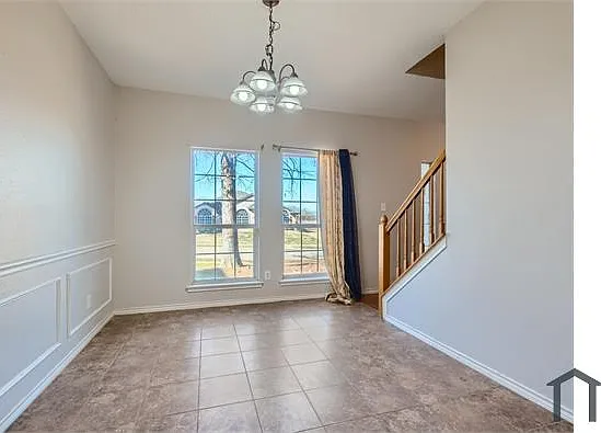 2420 Waterloo Ln — Photo 7