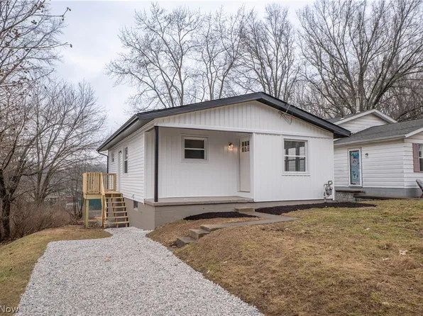 275 20th St SE, Massillon, OH 44646