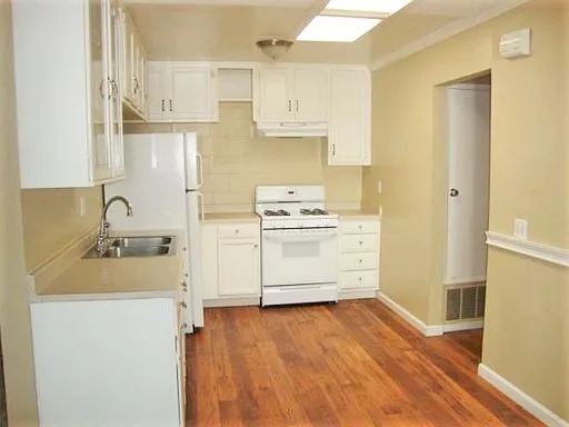 2759 College Blvd — Photo 1