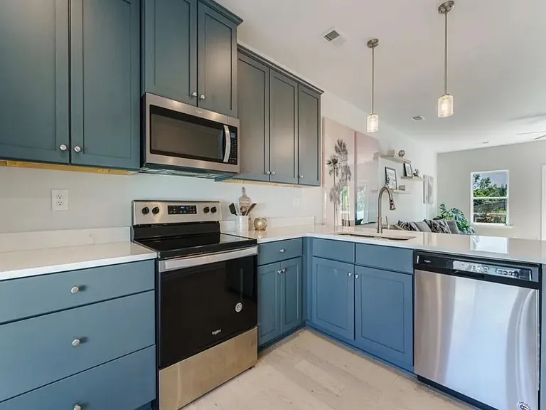 2623 Hedgeway Cir — Photo 15