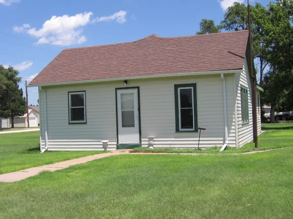104 S Clark St, Hanston, KS 67849