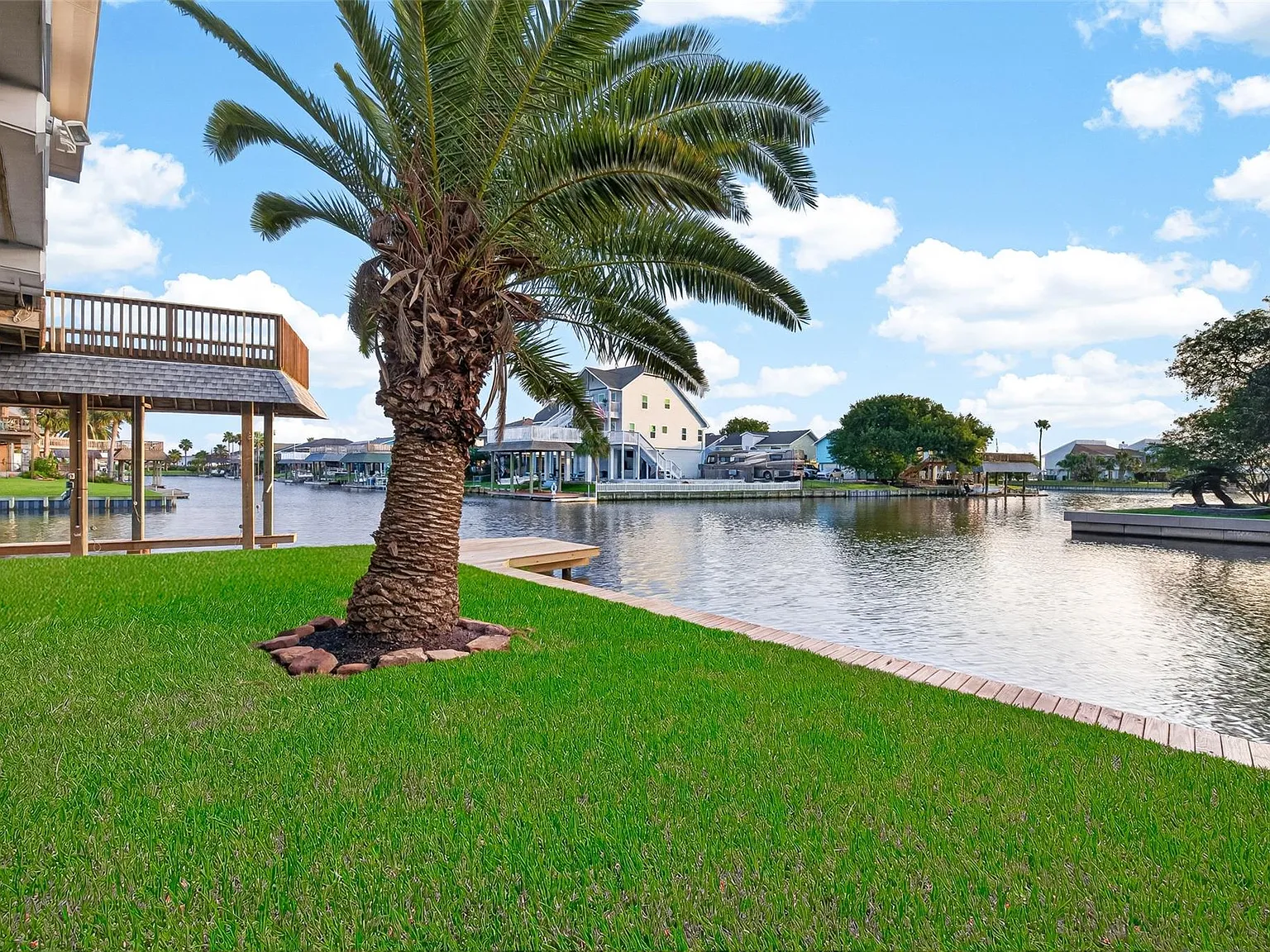 3 bed, 2.0 bath, 1870 sqft, $2,900 — Photo 3