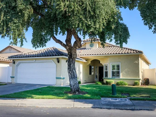 157 Little Johns Creek Dr, Oakdale, CA 95361