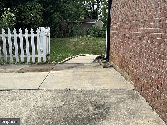 3rd image of 8705 Loughran Rd