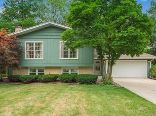 6512 Fairmount Ave, Downers Grove, IL 60516