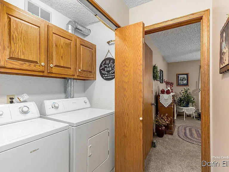 167 Holiday Dr — Photo 18