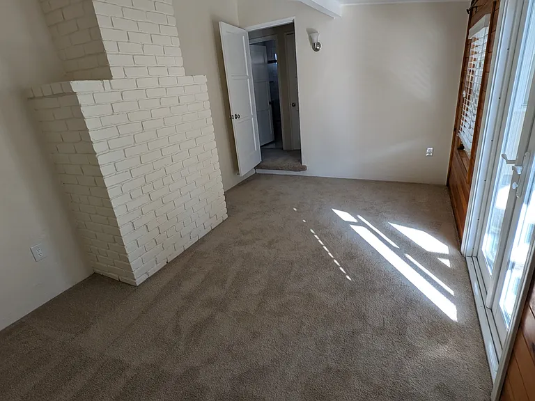 1430 N Myers St — Photo 13