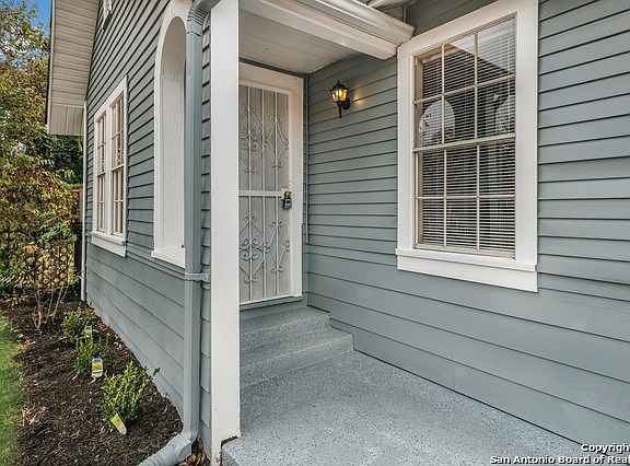 3rd image of 1714 Edison Dr