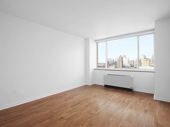 4th image of 420 W 42nd St APT 36C