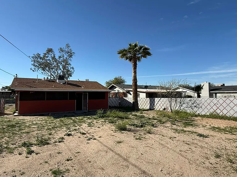 333 E Linden St — Photo 26