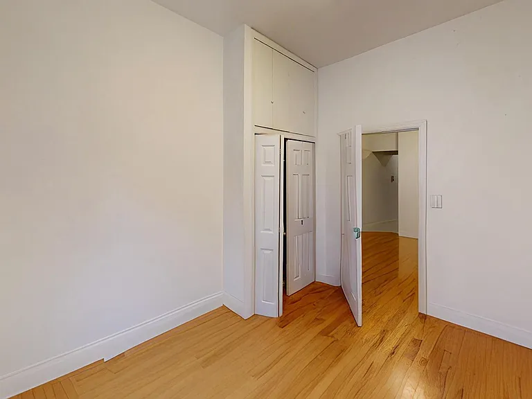 221 E 83rd St #1E — Photo 15