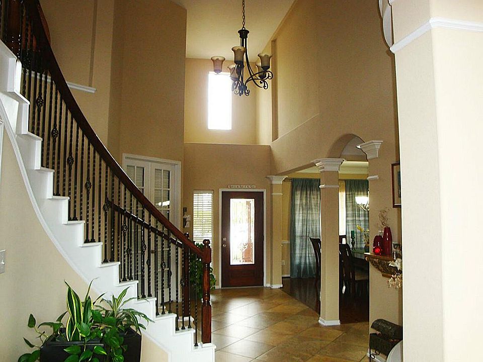 1st image of 26727 Wolfs Hill Ln