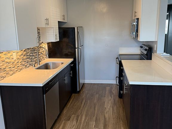 4th image of 3652 Park Blvd APT 3