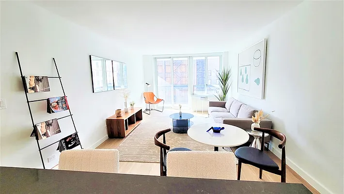 Rented by Greystar | media 19