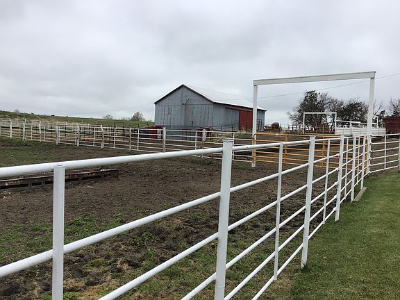 2nd image of 5168 Us Highway 136