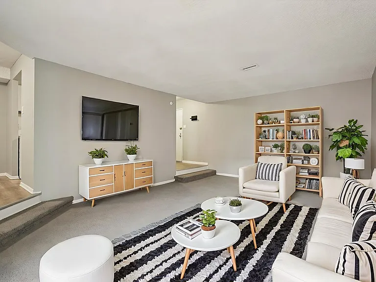 Aspen Apartments in Whitehall — Photo 18