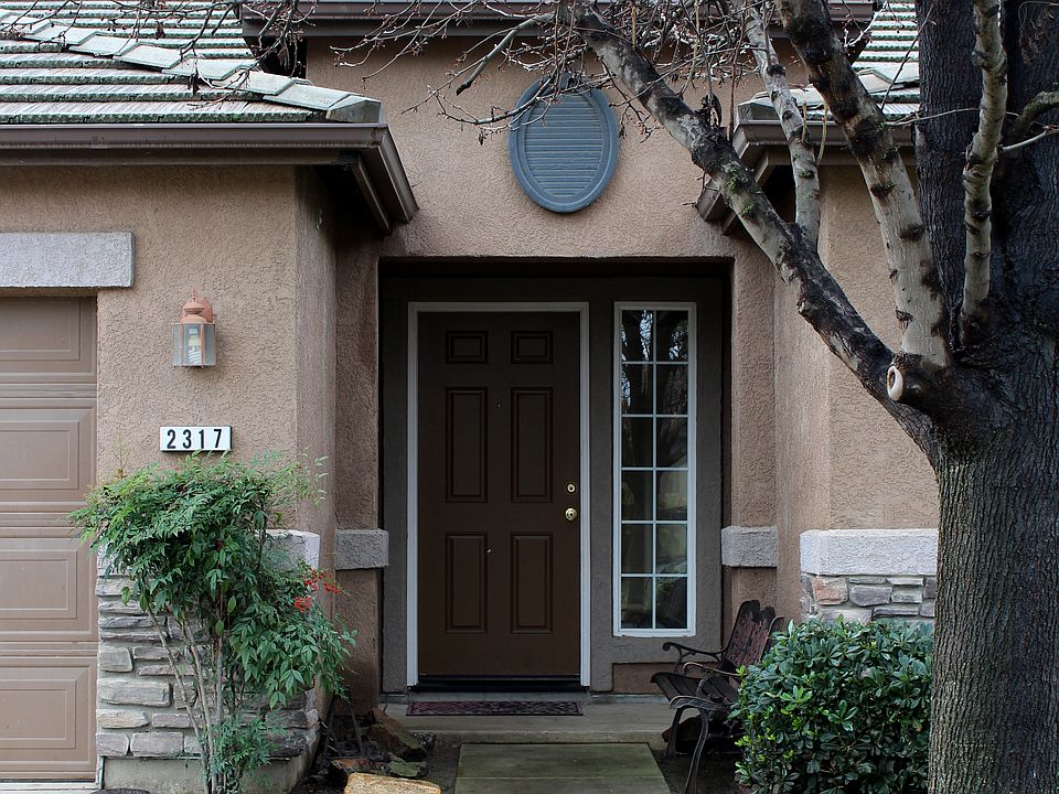 1st image of 2317 E Arlen Ave