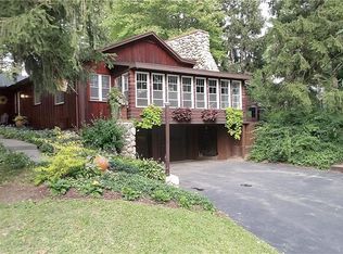 4 Timberlake Dr, Orchard Park, NY 14127