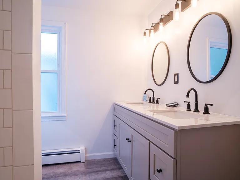 27 Main St #2 — Photo 9