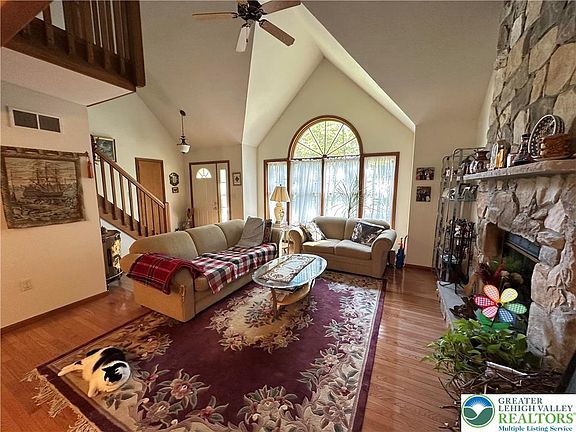 5th image of 1510 Belgravia Dr
