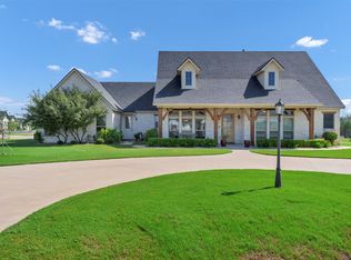300 Kenyon Ct, Granbury, TX 76049