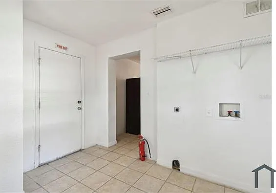 408 Jackson St — Photo 8