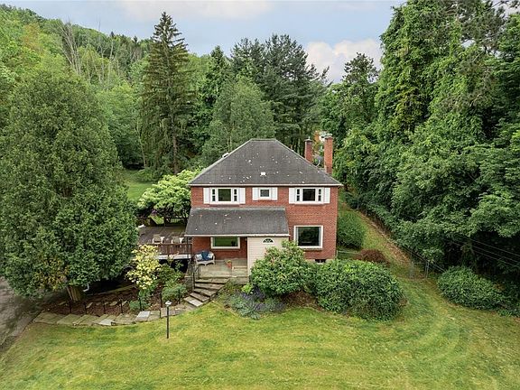 4th image of 1 Fuller Hollow Rd